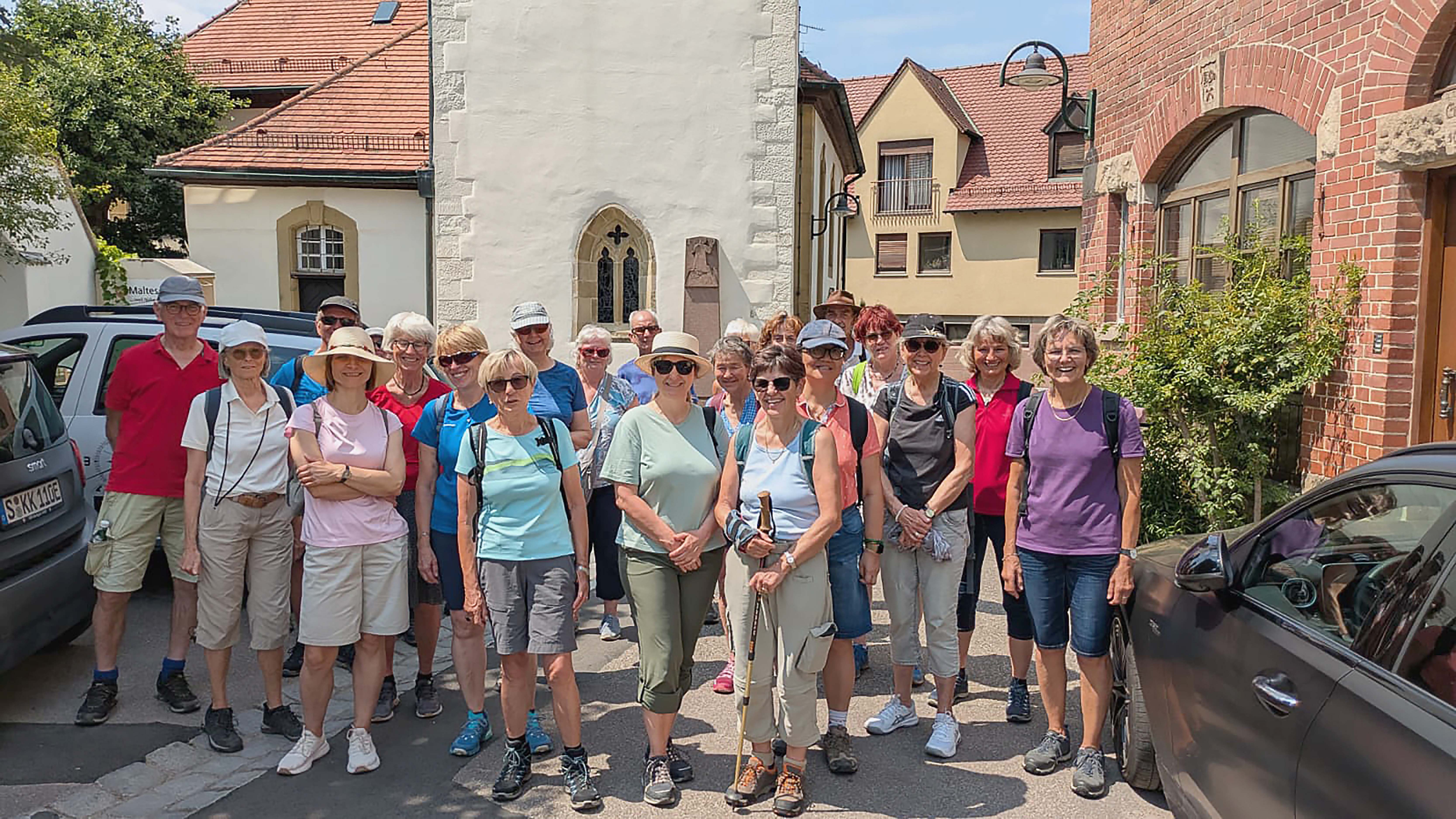 260726_RUNDWANDERUNG_Rotenberger Dorfkirche_EAngelini-Huiss_01-1_kl.jpg